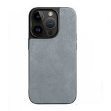 ライトグレーのアルカンターラのiPhone 14ケース