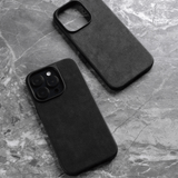 ダークグレーのアルカンターラのiPhoneケース by Gentcreate