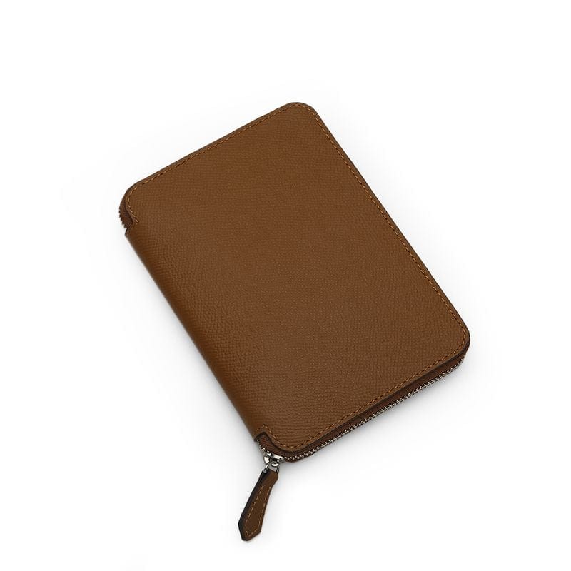 Funda para pasaporte de piel Epsom con cremallera Portapasaporte de cuero marrón claro patrón Epsom de Gentcreate