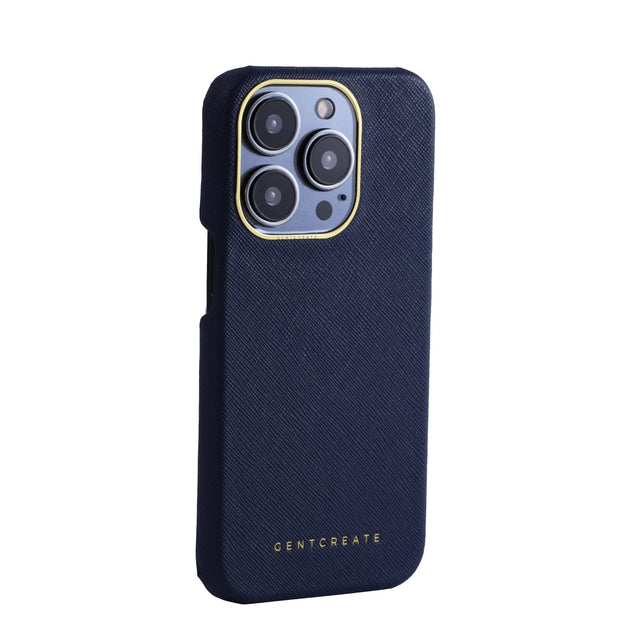 젠트크리에이트 브랜드의 사피아노 가죽 아이폰 15 프로 맥스 케이스, 오른쪽 측면에서 프로필로 촬영됨.