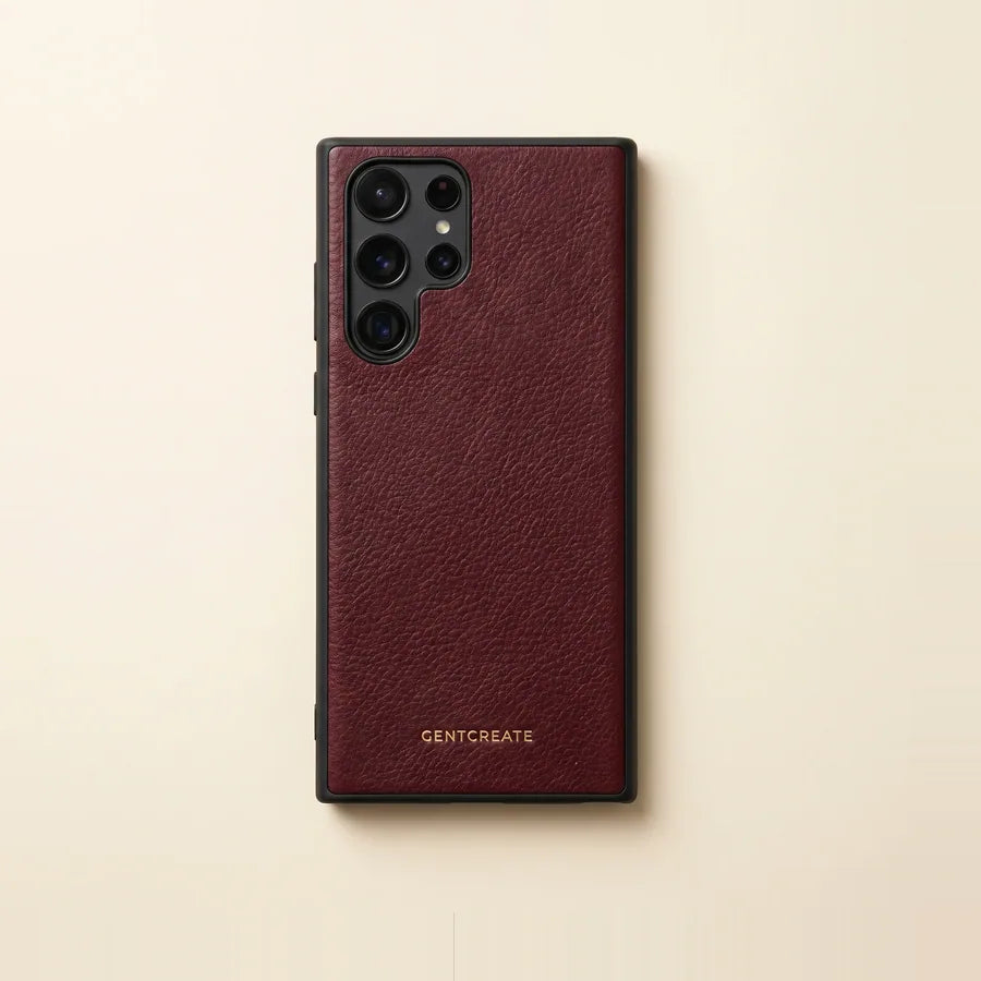 Capa para Samsung em pele bordeaux com recorte vertical para a câmara, moldada por encomenda